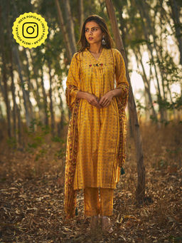 Baise Gaba - Yellow Glory Kurta (Set Of 3)