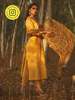 Baise Gaba - Yellow Kaner Stripe Dupatta Baise Gaba Yellow Printed Dupatta