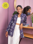 Navy Blue color option, Currently selected