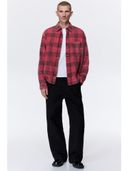 Red color option, Sold out, Currently selected