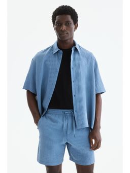 H&M - Men Blue Relaxed Fit Textured shorts