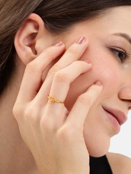 Carlton London - Gold Plated Bow Adjustable Ring (6)