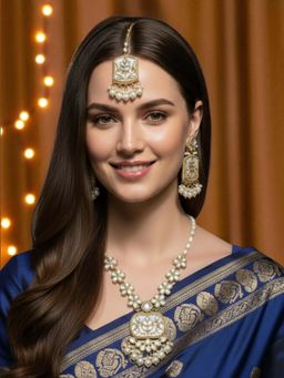 OOMPH - White Gold Tone Heavy Kundan Necklace with Earrings & Maangtikka