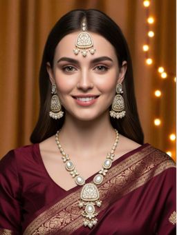 OOMPH - Ornate Kundan White Necklace with Earrings & Maangtikka
