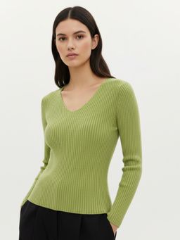Outzidr - Light Green Full Sleeve V Neck Fitted Top