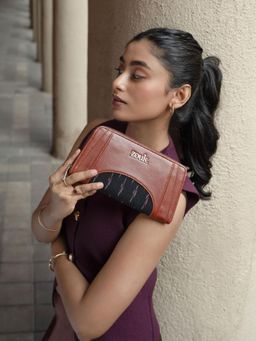 Zouk - Arika Zipper Wallet - Ikat Greed