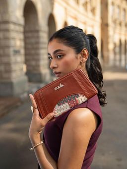 Zouk - Arika Zipper Wallet - Kutch Gamthi