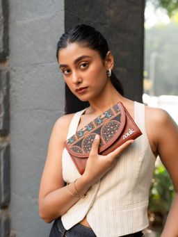 Zouk - Royal Indian Peacock Motif Kyra Flap Wallet