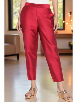 Elleven - Womens Red Solid Mid Rise Slub Trousers in Ankle Length