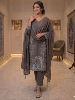 HOUSE OF JAMOTI - Mud Brwon Kurta with Pant and Dupatta