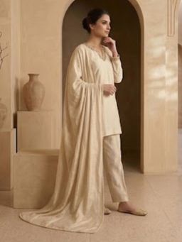 HOUSE OF JAMOTI - Bloom Tissue Ivory Kurta with Pant and Dupatta