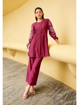 Autumnlane - Julie Mulberry Applique Kurta with Pant (Set of 2)