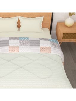 Story@Home - Polyester Microfibre 180 Gsm Peach & Grey Geometric 1 U Double Reversible Comforter (Queen)