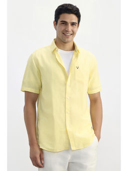 Allen Solly - Men Yellow Regular Fit Solid Half Sleeves Shirt