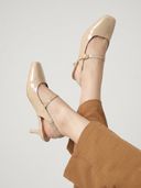 Beige color option, Sold out, Currently selected