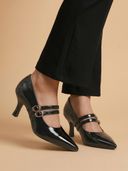 Black color option, Sold out, Currently selected