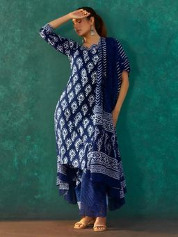 Gahan - Womens Navy Blue Floral Printed Kurta with Pant & Dupatta