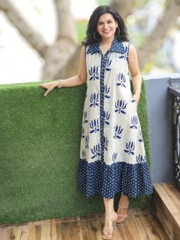 DESI SANDOOK - Women'S White Buttoned Lotus Printed Dress