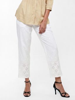 max - White Women Embroidered Pant