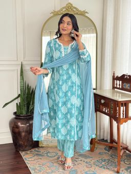 SIJOPA - Turquoise Cotton Round Neck Floral Printed Kurta Set