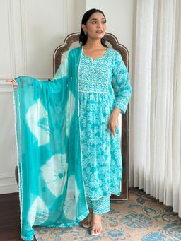SIJOPA - Turquoise Cotton Round Neck Floral Printed Kurta Set