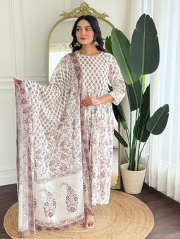 SIJOPA - White Cotton Round Neck Floral Printed Kurta Set