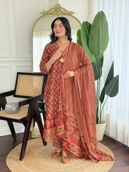 SIJOPA - Rust Cotton V-Neck Ethnic Printed Kurta Set