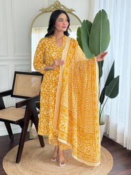 SIJOPA - Yellow Cotton Mandarin Neck Floral Printed Kurta Set