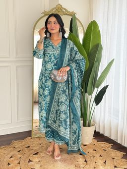 SIJOPA - Teal Cotton V-Neck Floral Printed Kurta Set