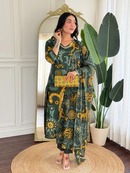 SIJOPA - Green Cotton V-Neck Graphic Printed Kurta Set