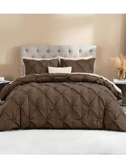 the White Moss - Brown Marquis Pinch Pleat Coffee Ac Comforter with 1 Pillow Cover (Single)
