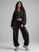 Black color option, Sold out, Currently selected