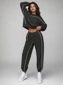 Black color option, Sold out, Currently selected
