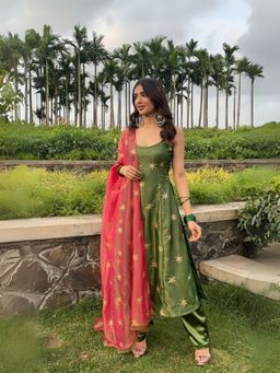 Odette - Green Silk Blend Embroidered Kurta with Pant and Dupatta