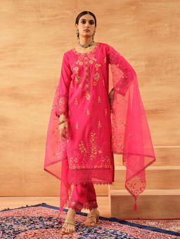 ISHIN - Women Pink Roman Silk Kurta with Pant and Dupatta