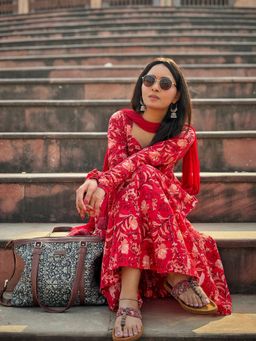 RANGREZA ETHNIC - Laali kali Red Printed Kurta with Pant