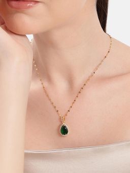 Estele - Gold Plated Oval Green Crystal Pendant Chain