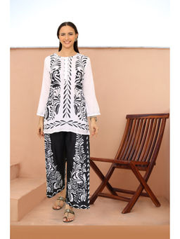 HOUSE OF KARI - Saba Chikankari Black Kurti and Pant (Set of 2)