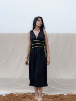 BILANG - Noir Fusion Midi Dress