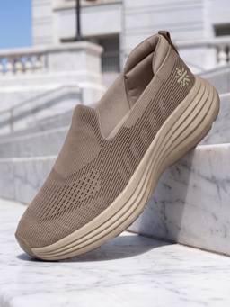 CULT - Beige Round Toe Knitted Pair Of Walking Shoes