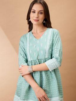 Globus - Women Green Polyviscose V-Neck Tunic