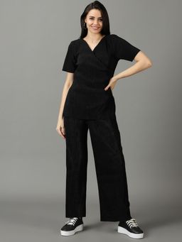 SHOWOFFFF - Womens V-Neck Solid Short Sleeves Black Co-Ord (Set of 2)