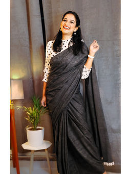 APAAPI THREADS OF GLORY - Solid Black Dyed Handloom Cotton Saree By Apaapi