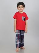 Red color option, Sold out, Currently selected