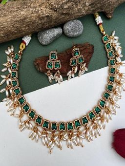 GRIIHAM - Gold Plated Pearl Green Necklace Set