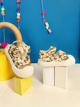 Truffle Collection - Brown Wrap Toe Camouflage Velcro Sandals for Kids-Unisex