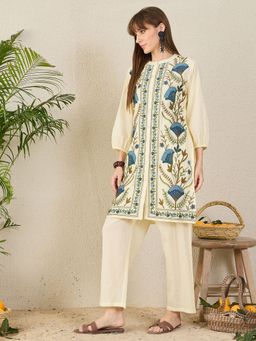 Indo Era - Women Off White Floral Embroidered Straight Kurta with Pant