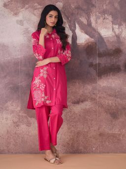 Indo Era - Women Pink Floral Embroidered Straight Kurta with Pant