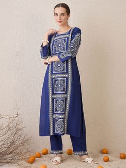 Indo Era - Women Royal Blue Floral Printed Straight Kurta with Pant