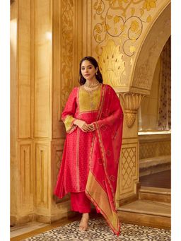 WOOMN - Pink Printed Crepe Straight Kurta with Pant and Dupatta